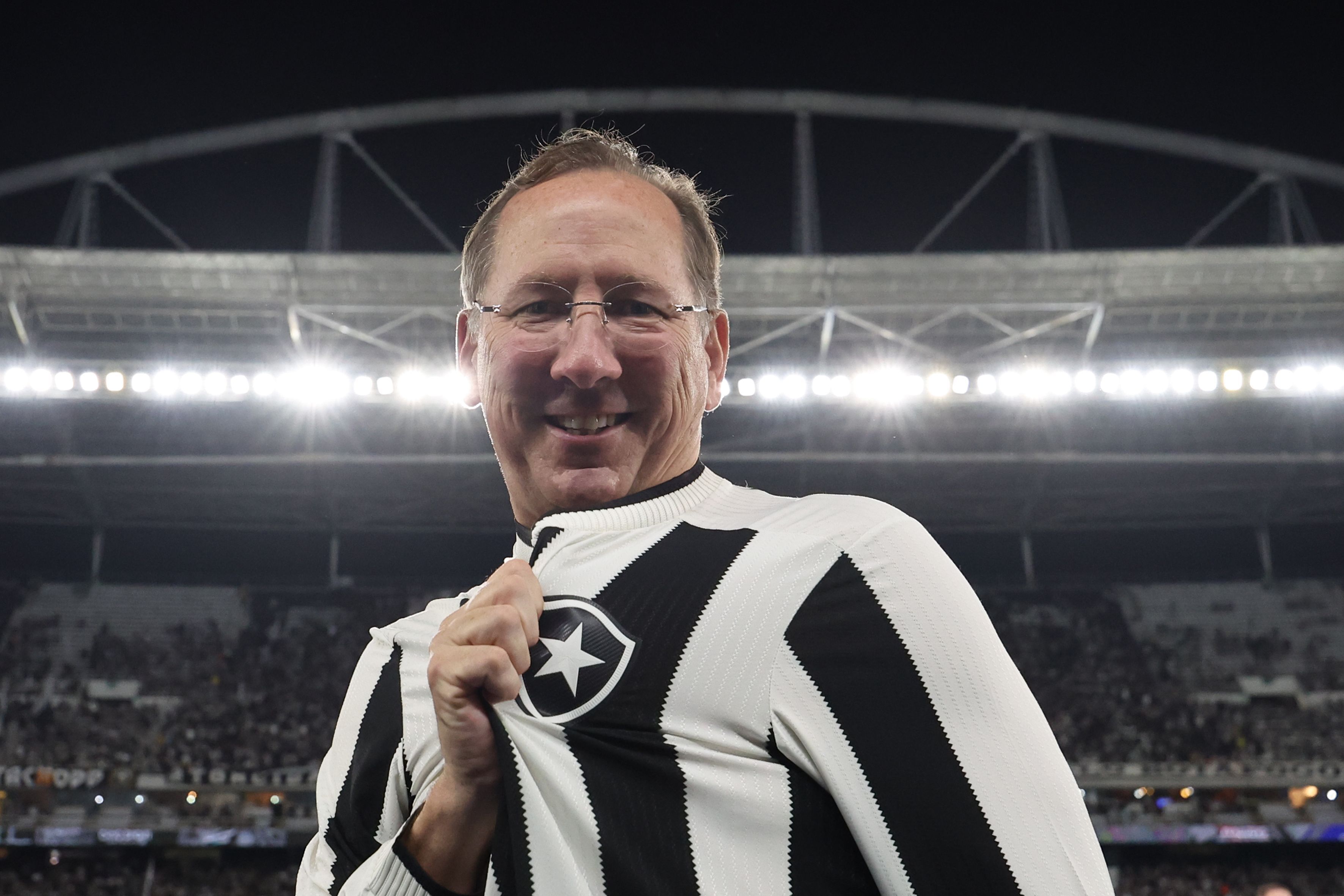 Textor projeta 'final' entre Botafogo e Palmeiras: 'Gostamos de jogar na casa deles'