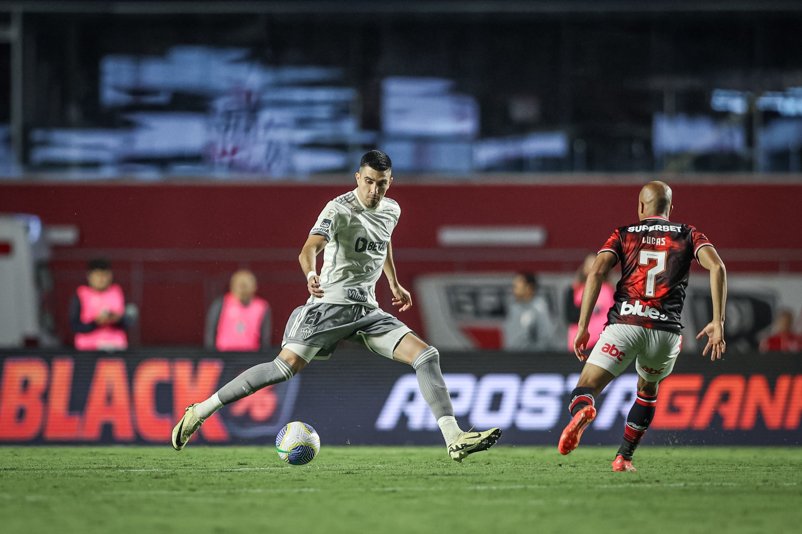 Battaglia, do Atlético, valoriza empate contra o São Paulo: ‘É um time muito difícil’