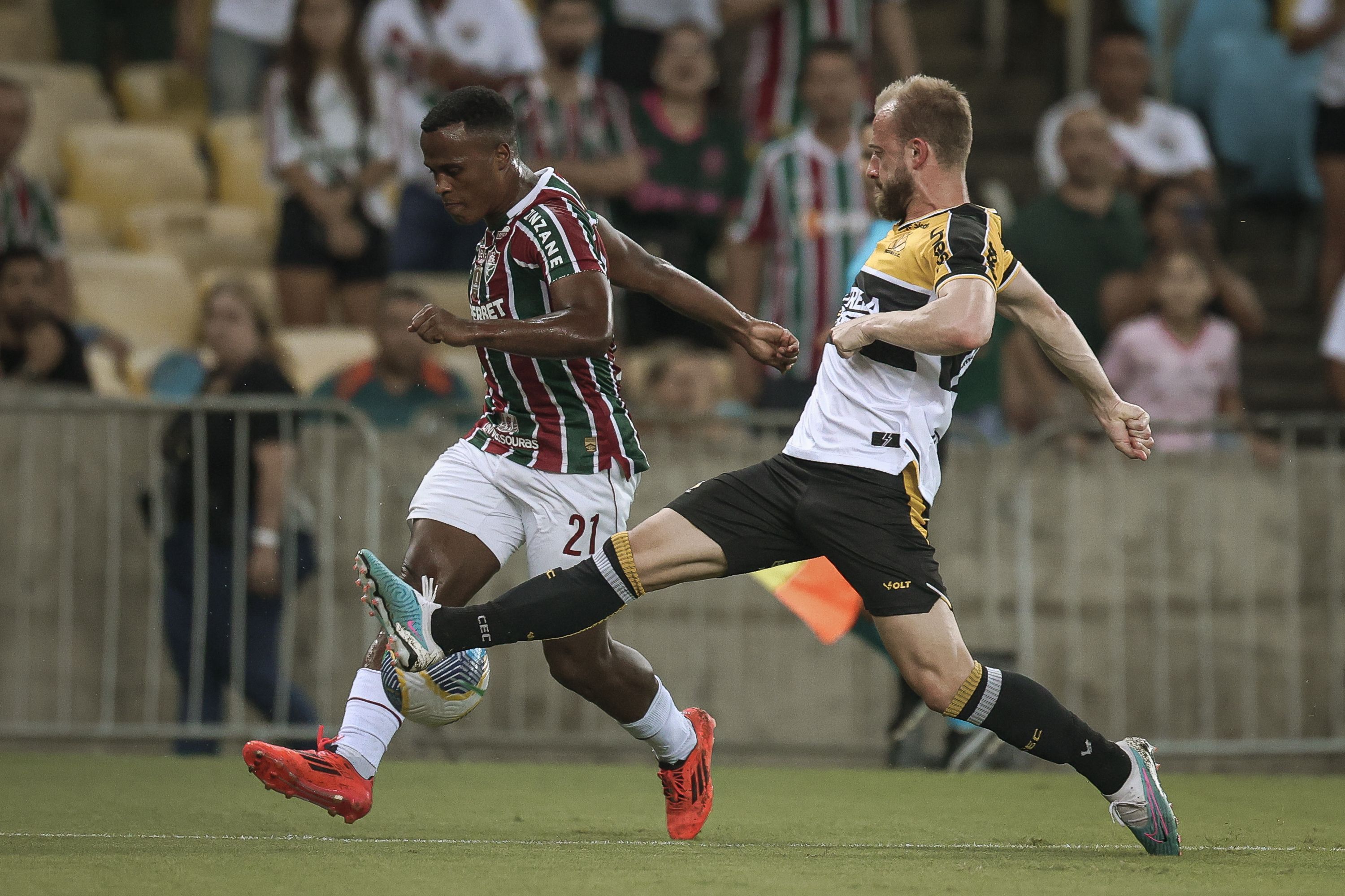 Fluminense só empata com o Criciúma e se complica na Série A do Brasileiro