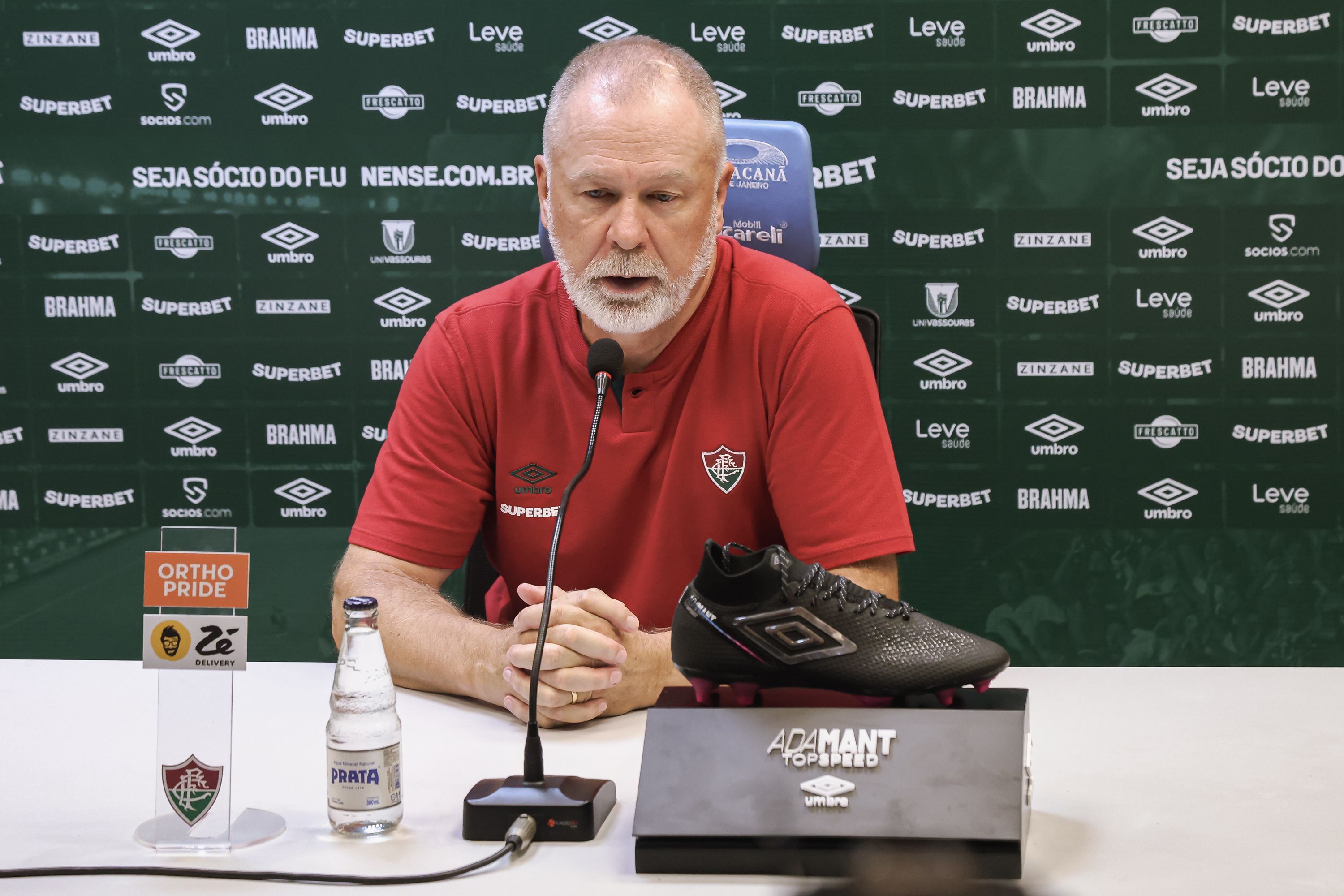 Mano Menezes lamenta empate do Fluminense: ‘Não temos que conviver com medo’
