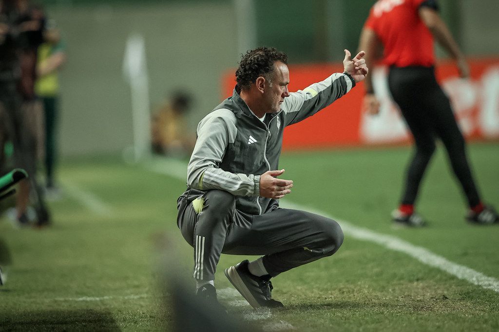 Milito revela como o Atlético vai jogar contra o Botafogo na final da Libertadores
