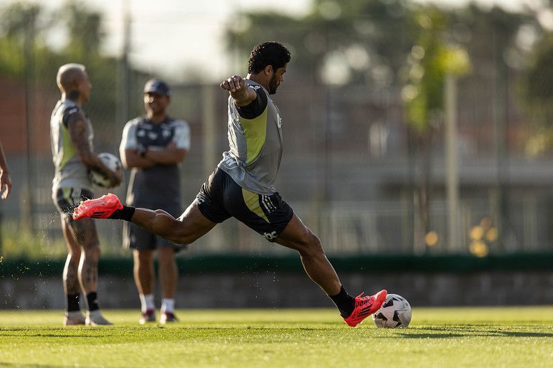 Contra Botafogo, Hulk pode completar ciclo de títulos de expressão pelo Atlético