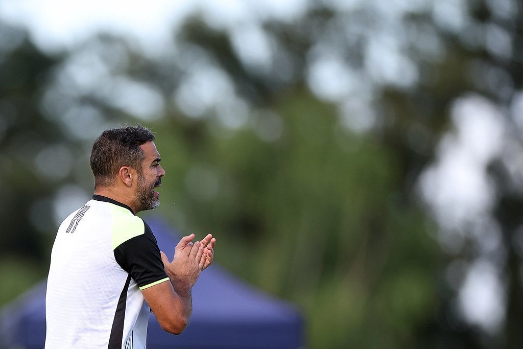 Artur Jorge manda recado à torcida do Botafogo antes da final da Libertadores