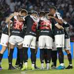 Escalação do Vasco: Felipe muda esquema tático para duelo com o Atlético