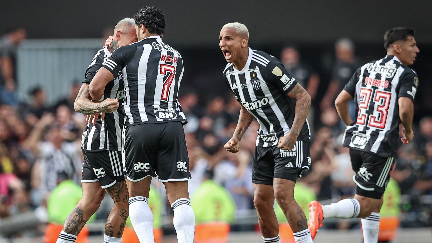 Deyverson revela como estava vestiário do Atlético no intervalo da final da Libertadores