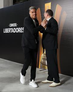Chegada dos jogadores do Botafogo ao vestiário do Mâs Monumental para a final da Libertadores. John Textor recebeu cada um dos atletas