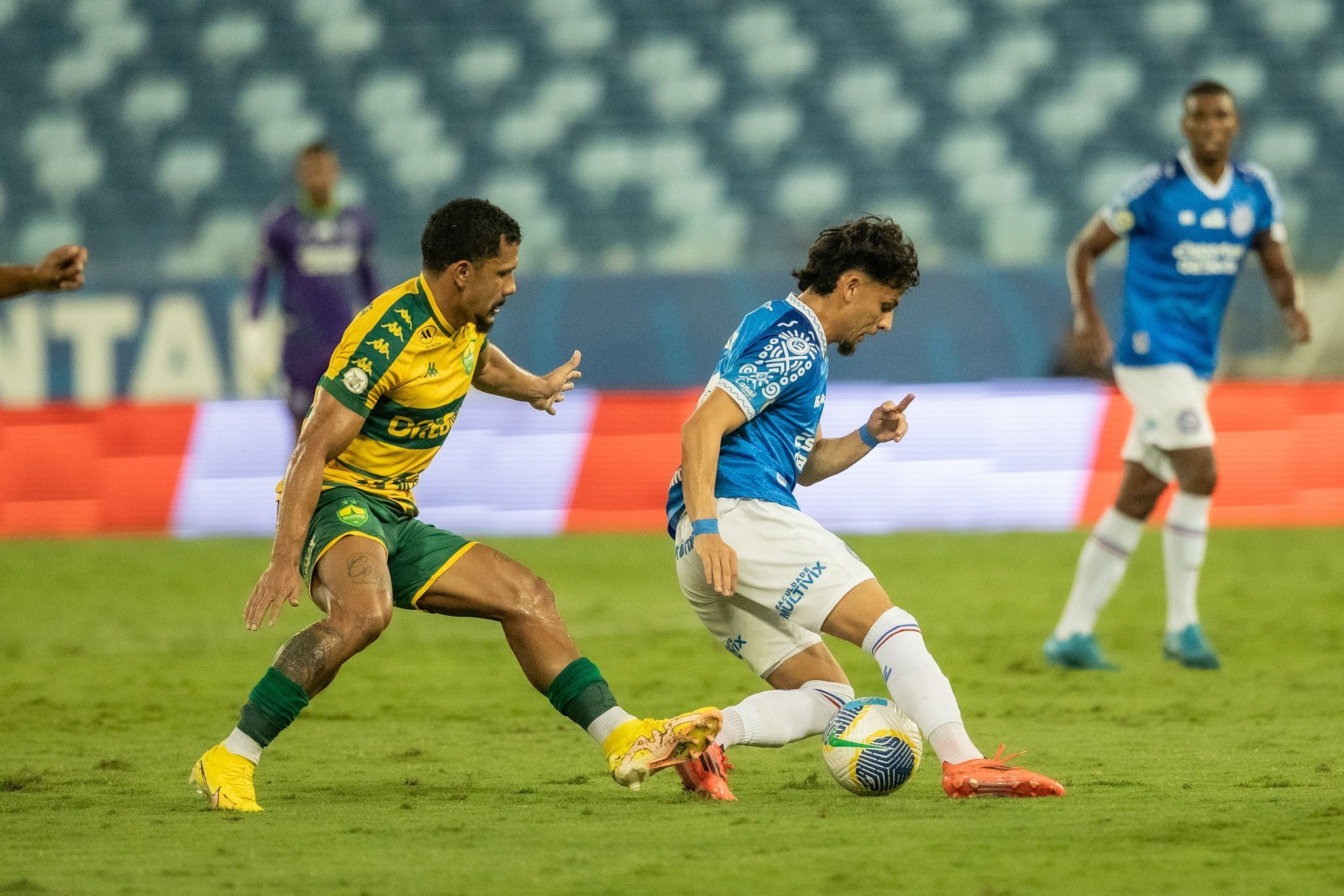 Bahia vira sobre o Cuiabá pelo Brasileiro e se mantém na briga pela Libertadores