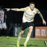 Vasco e Vegetti abrem negociações por melhorias no contrato do goleador