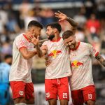 Bragantino goleia Criciúma e garante permanência na Série A de 2025