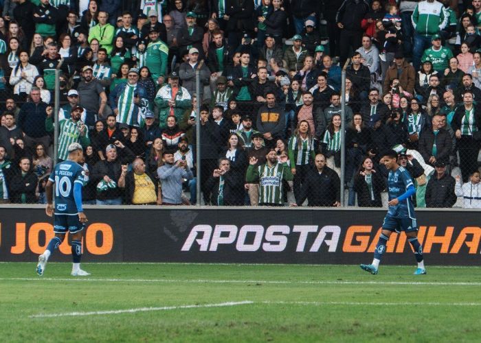 8 de dezembro - Com gol do jovem Tevis, Cruzeiro venceu o Juventude por 1 a 0 na última rodada do Brasileirão. Mas, por causa da vitória do Bahia sobre o Atlético-GO, não conseguiu a classificação para a Copa Libertadores. O time disputará a Sul-Americana em 2025.