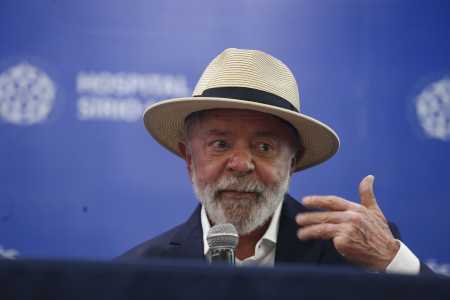 Lula faz nova sessão de radioterapia e mantém agenda oficial em Manaus