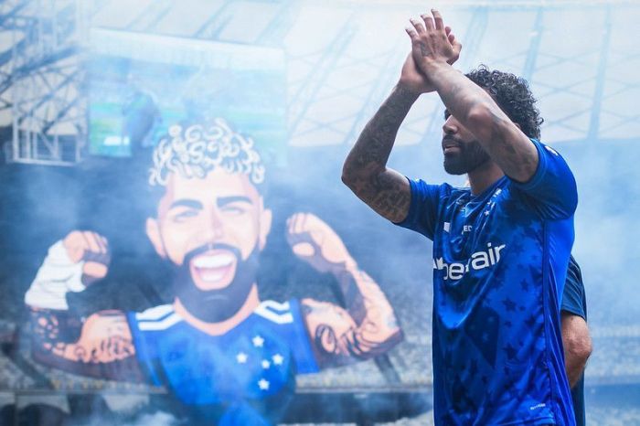 Gabigol é apresentado à torcida do Cruzeiro com festa no Mineirão