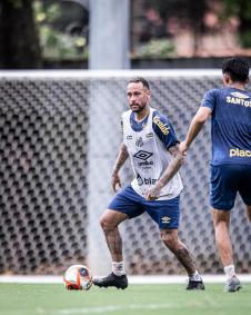O primeiro treino de Neymar no retorno ao Santos