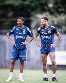 O primeiro treino de Neymar no retorno ao Santos
