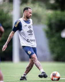 O primeiro treino de Neymar no retorno ao Santos
