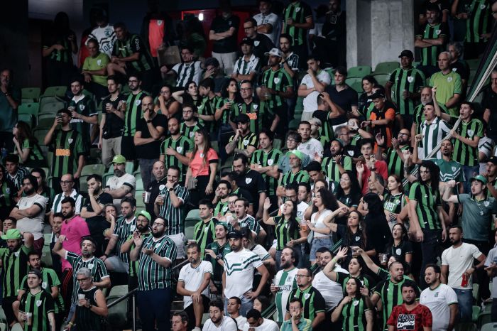 Torcida do América em jogo no Independência