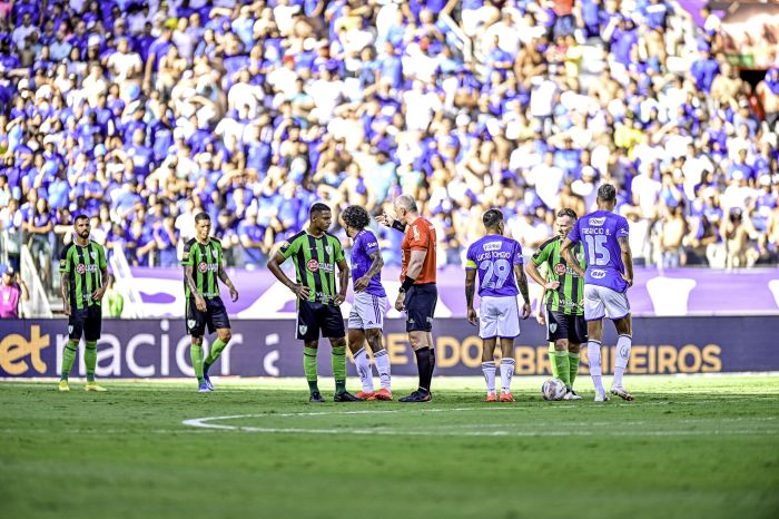 Cruzeiro 1 x 1 América: fotos do primeiro clássico pela semifinal do Mineiro Cruzeiro 1 x 1 América: fotos do primeiro clássico pela semifinal do Mineiro
