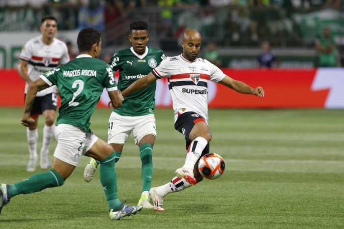 Lucas entrou apenas no segundo tempo do clássico disputado no Allianz Parque