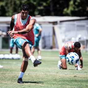 Imagens do treino do Cruzeiro, nesta segunda-feira (10), na Toca da Raposa II