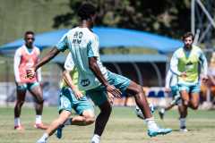 Imagens do treino do Cruzeiro, nesta segunda-feira (10), na Toca da Raposa II