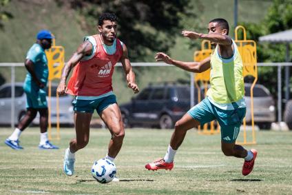 Imagens do treino do Cruzeiro, nesta segunda-feira (10), na Toca da Raposa II