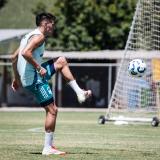 Imagens do treino do Cruzeiro, nesta segunda-feira (10), na Toca da Raposa II