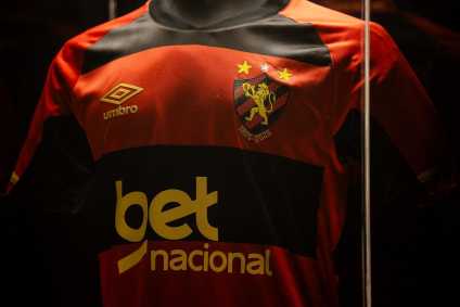 Nova camisa do Sport em celebração aos 120 anos de clube