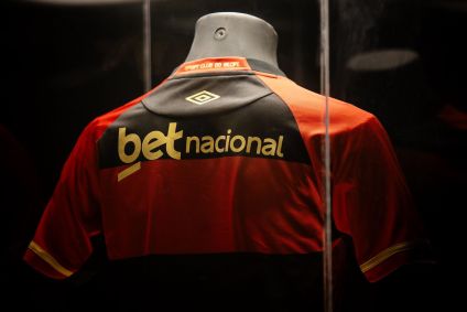 Nova camisa do Sport em celebração aos 120 anos de clube
