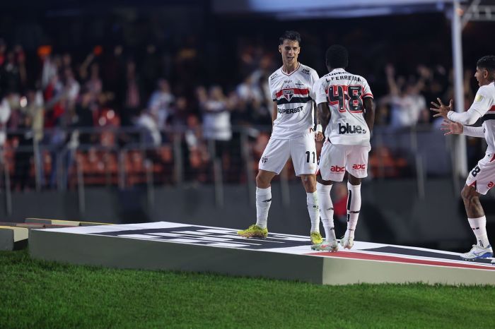 Ferreirinha fez dois gols diante do Alianza Lima
