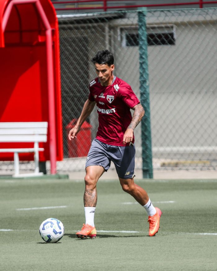 Ferreirinha no treino do São Paulo que encerrou a preparação para o clássico contra o Santos