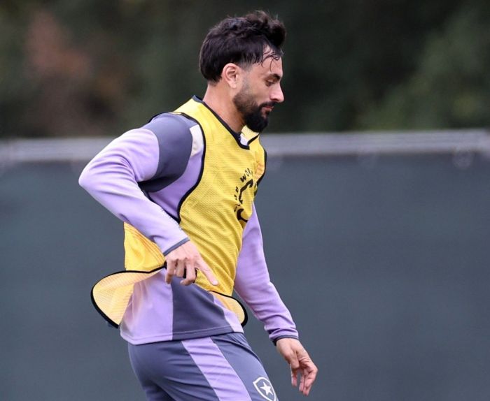 Mastriani em treino do Botafogo antes da estreia no Mundial de Clubes contra o Seattle Sounders