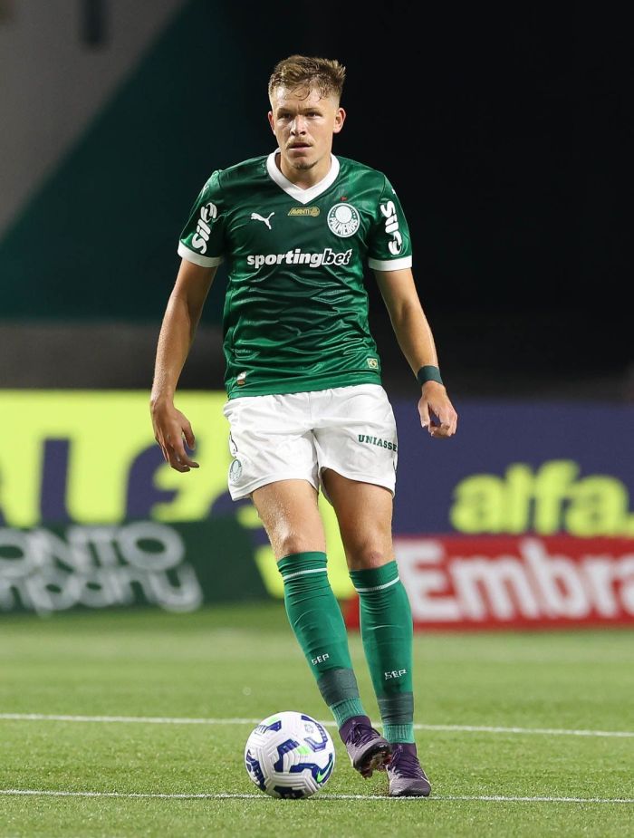 Fuchs foi titular contra o Mirassol