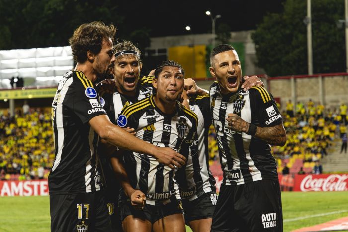 Gustavo Scarpa e Rony juntos no Atlético