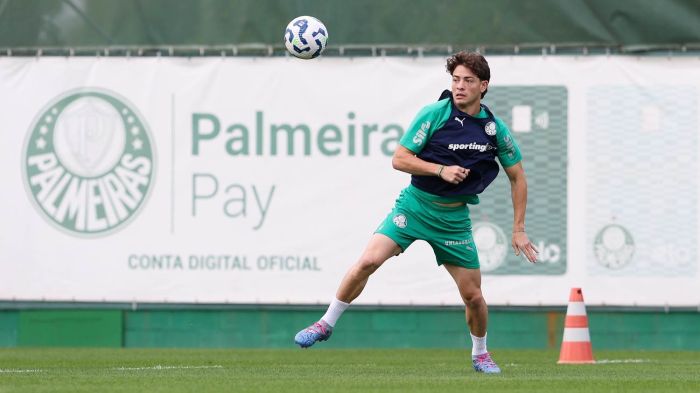 Giay participou da primeira parte do treino nesta sexta-feira (18)