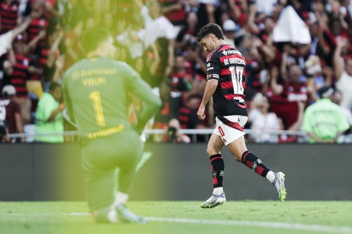 Flamengo x Grêmio: Arrascaeta vibra com gol no Maracanã