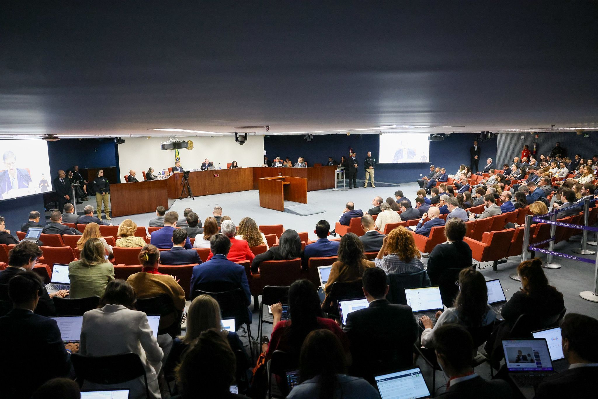 STF inicia julgamento de deputados do PL acusados de desvio de emendas