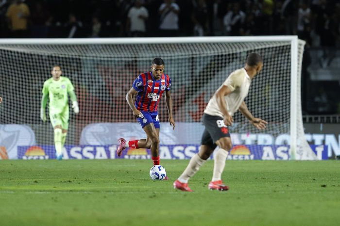 Vasco x Bahia: Jean Lucas foi expulso no primeiro tempo da partida em São Januário