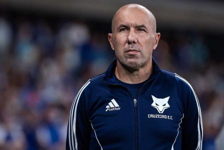 Leonardo Jardim em Cruzeiro 1 x 0 Fortaleza, pelo Campeonato Brasileiro 2025