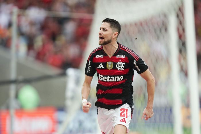 Flamengo x Palmeiras: Jorginho vibra com o gol de pênalti