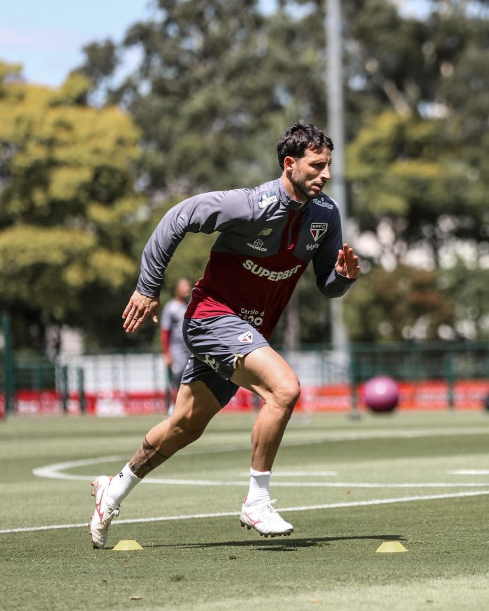 Calleri está em processo de recuperação de grave lesão no joelho