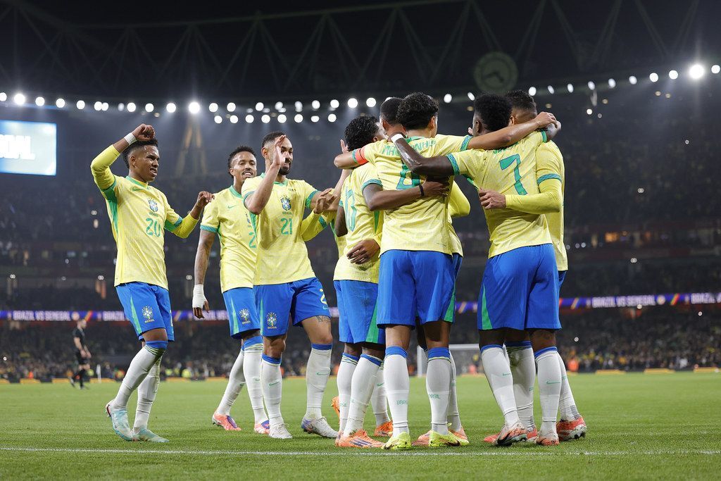 Multicampeão europeu aponta trio de ataque ideal do Brasil na Copa do Mundo