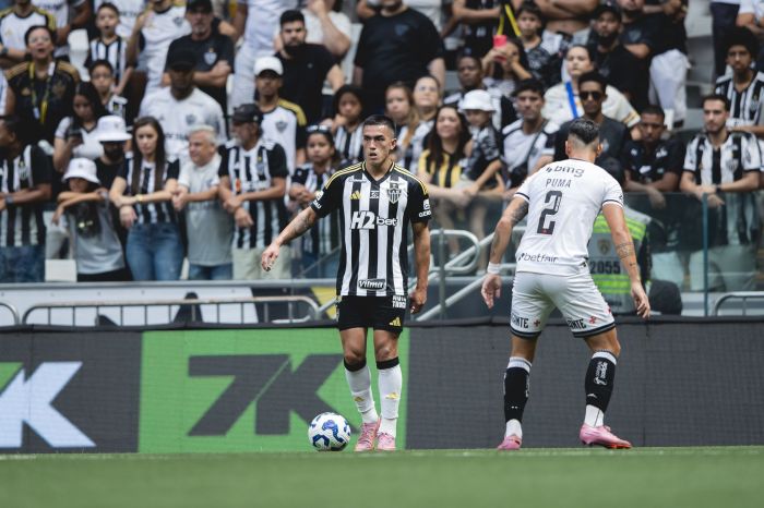 Tomás Cuello em ação pelo Atlético contra o Vasco, pelo Brasileirão