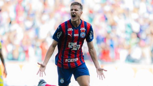 Volante Jota comemora gol pelo Bahia no Campeonato Baiano de 2026