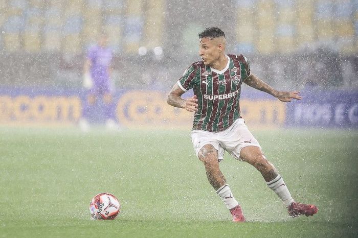 Guilherme Arana chegou para ser titular no Fluminense Guilherme Arana chegou para ser titular no Fluminense