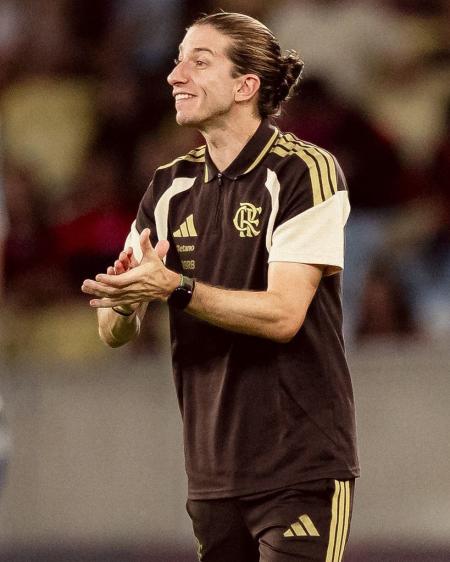 Filipe Luís publicou mensagem de despedida após saída do Flamengo