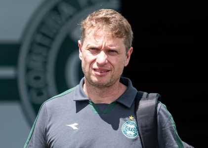 Fernando Seabra é o técnico do Coritiba após experiências em Cruzeiro e RB Bragantino