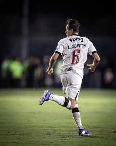 Lucas Piton, lateral-esquerdo do Vasco
