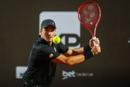 João Fonseca em ação no Rio Open