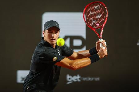 João Fonseca em ação no Rio Open