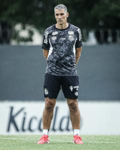 Juan Pablo Vojvoda, técnico do Santos